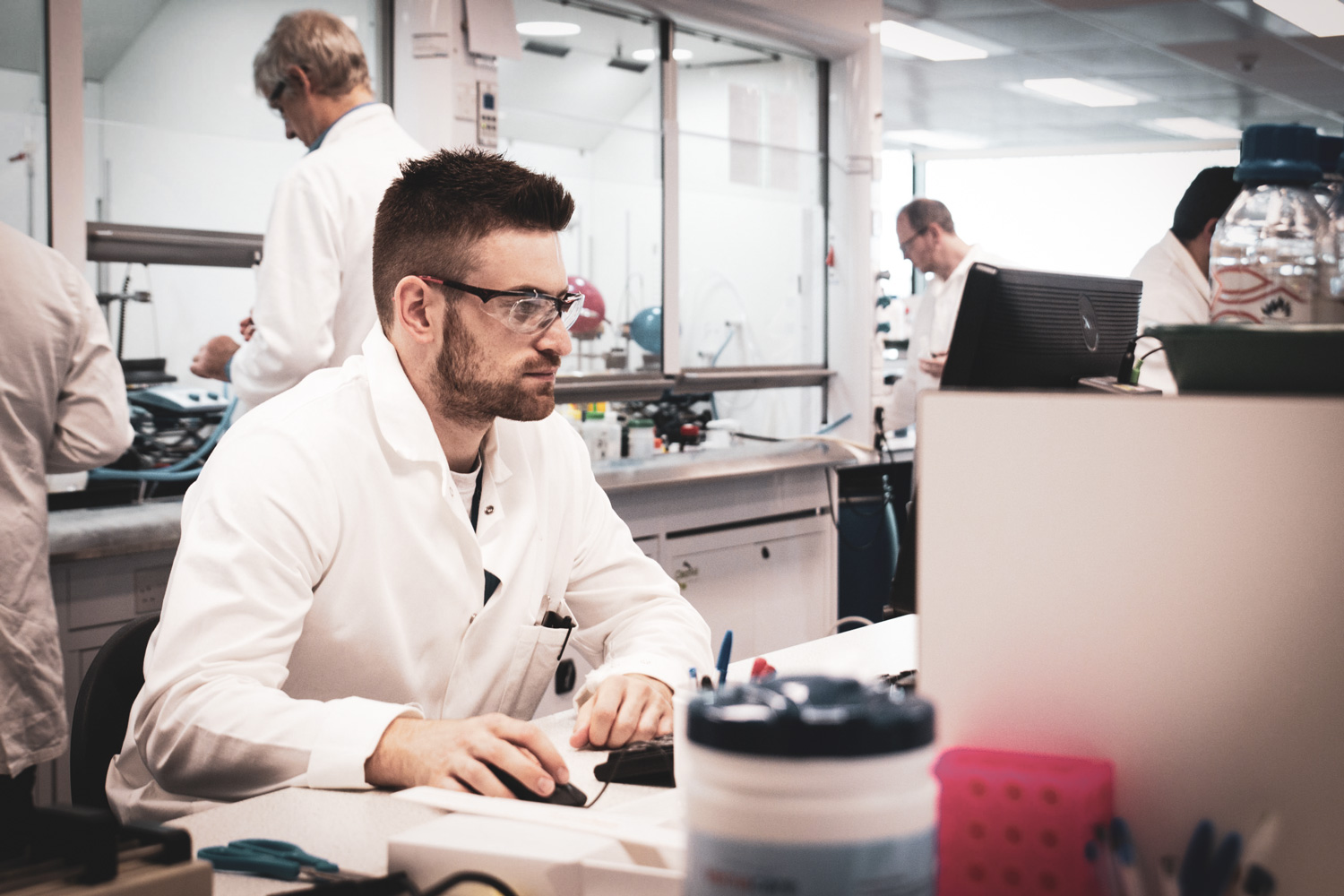 Sygnature scientist at work in lab