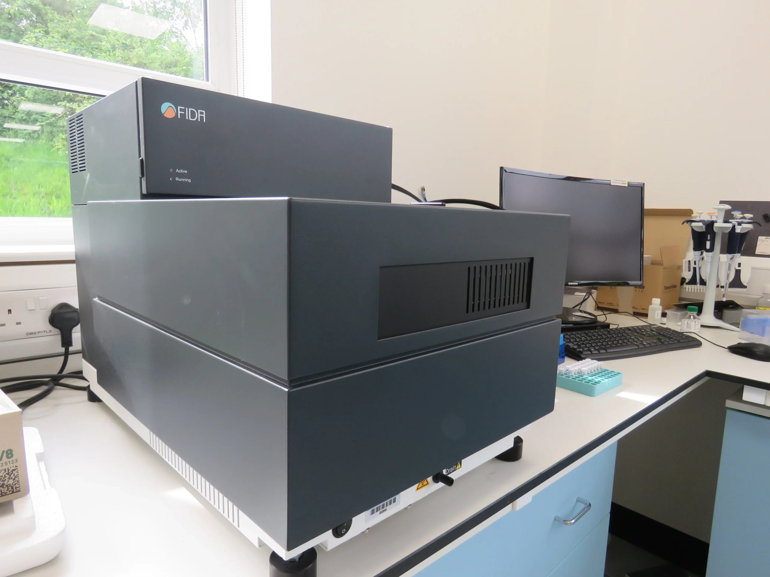 FIDA instrument used for protein and complex analysis in solution, enabling stability studies and protein-ligand interaction measurements as an orthogonal method to SPR and Dianthus.