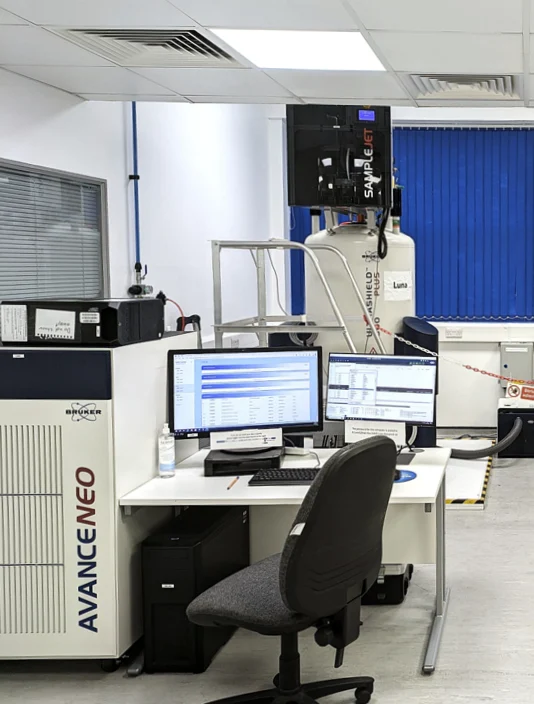 800 MHz NMR spectrometer